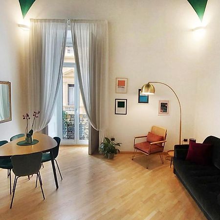 Maison In Centro Naples Luaran gambar