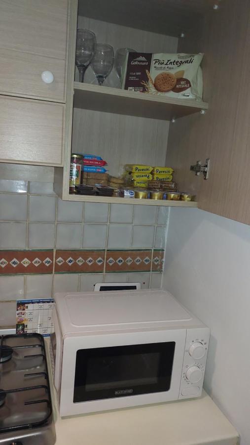 Maison In Centro Naples Luaran gambar