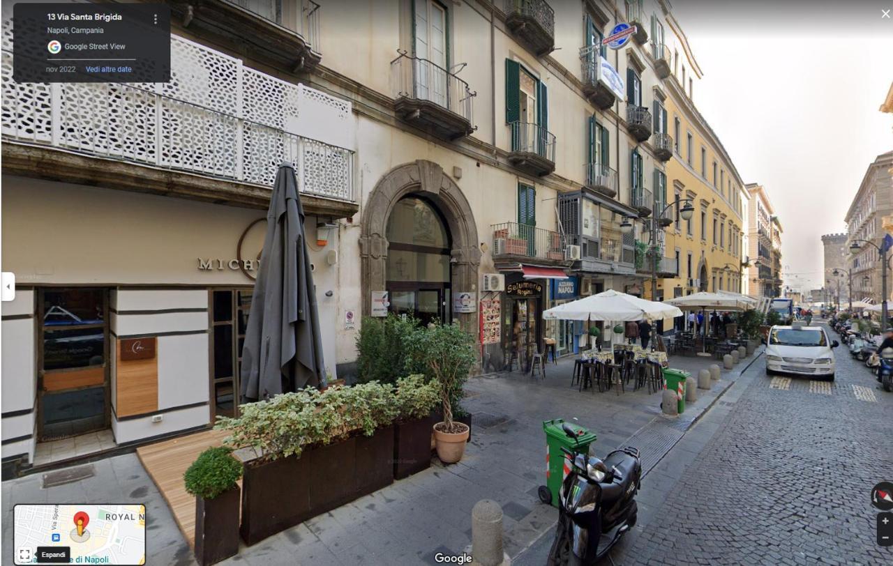 Maison In Centro Naples Luaran gambar